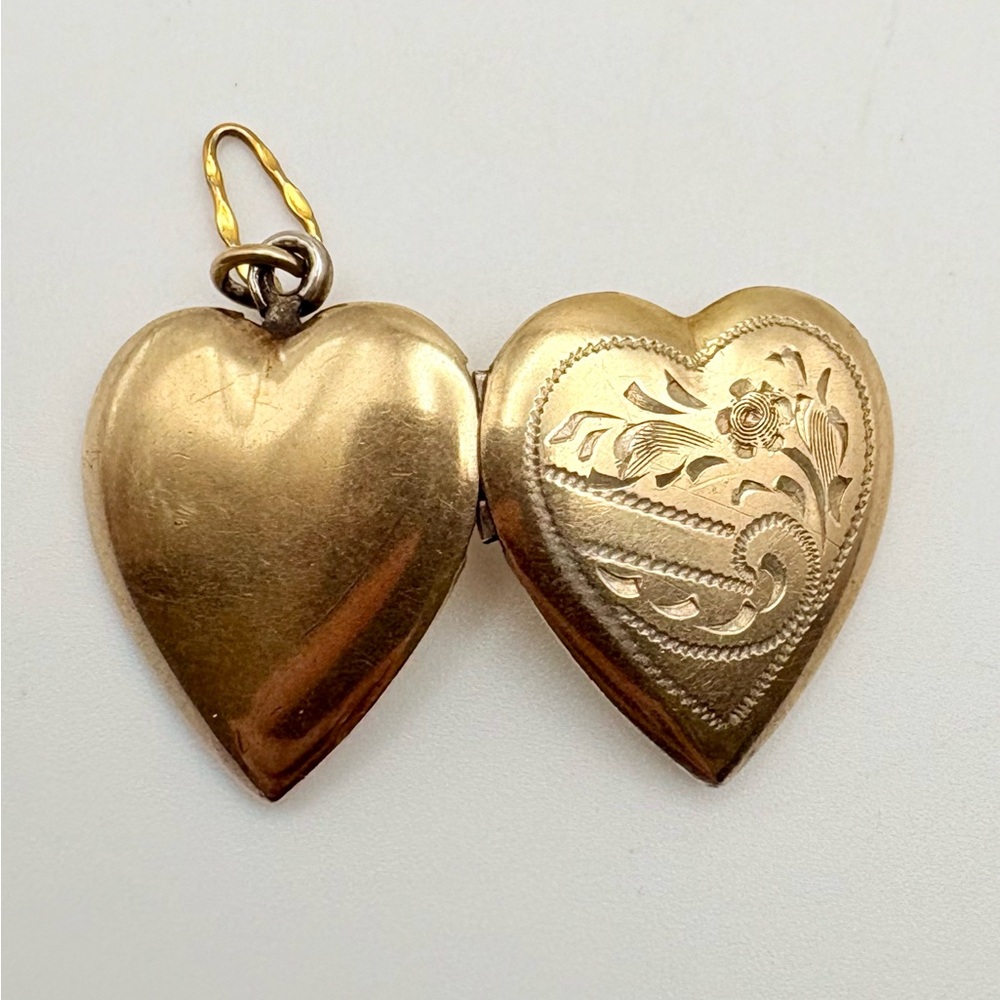 Vintage Etched Gold Filled Over Sterling Heart Locket - Picture 6 of 9